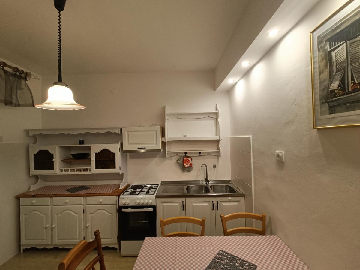 Apartment Pletikos Премантура Екстер'єр фото